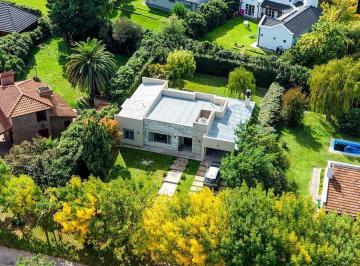 Casa · 107m² · 5 Ambientes · Casa - Bahia Blanca