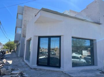 Local comercial · 98m² · 5 Ambientes · Local Comercial en Venta en Intendente Carro y Misiones