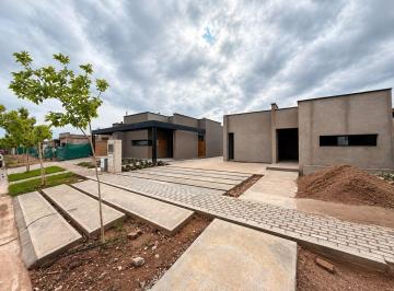 Casa de 5 ambientes, General Gutiérrez · En Venta Casa a Estrenar en B° Lomas del Torreón - 1° Etapa.