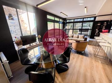 Casa · 190m² · 5 Ambientes · 2 Cocheras · Housing Boutique Duplex a Estrenar 3 Dorm.