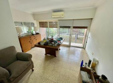 Casa · 101m² · 3 Ambientes · Casa en Venta Sobre Bv Segui2 Dorm. y Patio