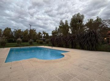 Casa · 200m² · 5 Ambientes · 1 Cochera · Casa en Venta en Los Potrillos, Pilar, G. B. a. Zona Norte