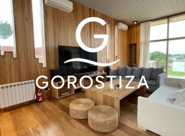 Casa · 226m² · 5 Ambientes · Casa en Venta - Costa Esmeralda