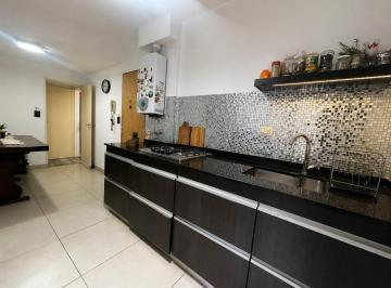 Departamento · 82m² · 5 Ambientes · 1 Cochera · Venta - Departamento 3 Dorm. con Cochera - Barrio Abasto