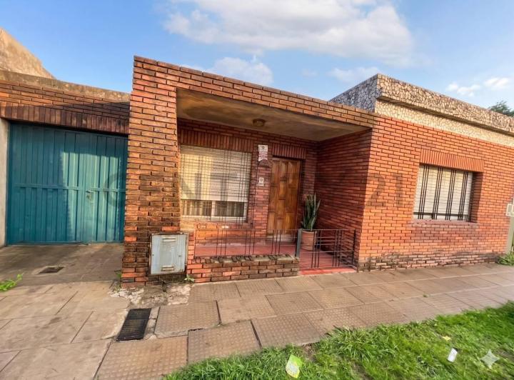 Casa · 150m² · 4 Ambientes · 1 Cochera