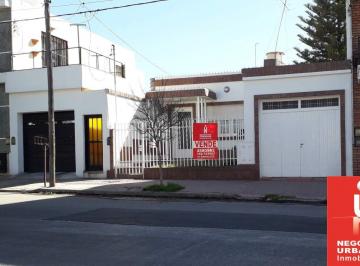 Casa de 6 ambientes, Córdoba · Venta Bº Alto Gral Paz Oncativo 2315 2 Dor Zona D