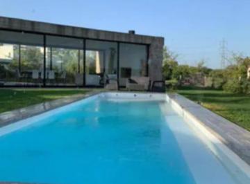 Casa · 220m² · 3 Ambientes · 2 Cocheras · Casa - Buenos Aires Golf