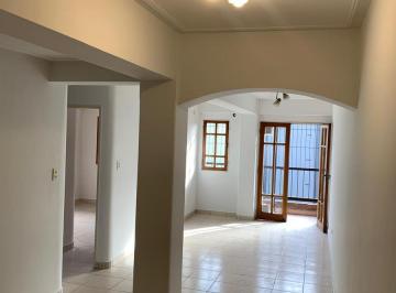 Departamento · 90m² · 3 Ambientes · Depto 2 Dorm en Venta - Salta 700