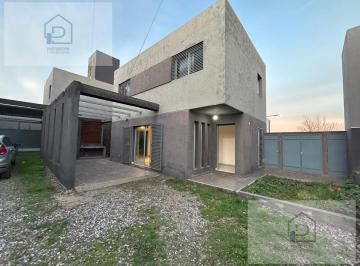 Casa · 119m² · 4 Ambientes · 1 Cochera · Duplex en Venta en Cuesta Colorada - Apto Credito