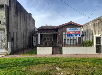 Casa de 7 ambientes, Lanús · Venta en Block, Ideal Para Dos Familias, Jardin, Fondo y Pileta