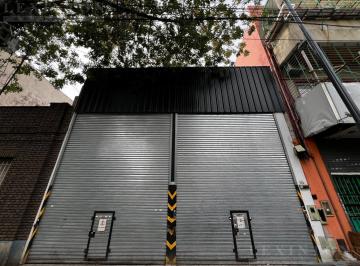 Local comercial · 320m² · 1 Cochera · Local o Deposito a Estrenar en Flores Muy Amplio