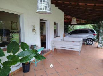 Casa · 4 Dormitorios · 1 Cochera · Casa en Chacras Santa María
