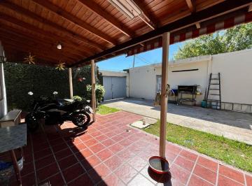 JSP-JS1-5092_3 · Venta Casa en Esquina con Potencial Comercial - Berazategui