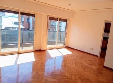 Departamento de 4 ambientes, Villa Urquiza · Piso C/balcones Fte. y Cfte. Cochera y Baulera