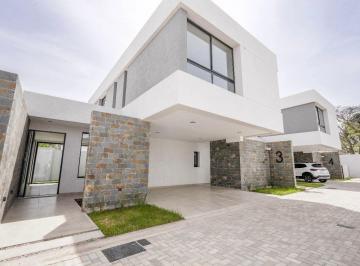 Casa · 174m² · 5 Ambientes · 2 Cocheras · Housing en Venta Villa Belgrano - Tres Dorm.
