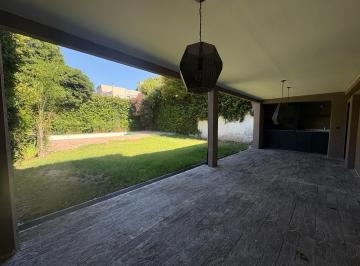 Casa · 173m² · 7 Ambientes · 1 Cochera · Casa en Venta - Santa Rita - Boulogne - San Isidro - 4 Dorm.