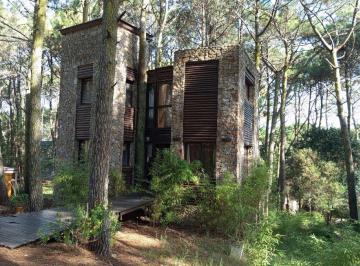 Casa de 4 ambientes, Mar de las Pampas · Casa en Tres Niveles