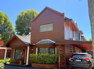 Casa de 4 ambientes, Berazategui · Casa en Venta en Country Club El Carmen