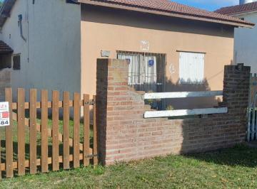 Casa de 4 ambientes, Atlántida · Terreno con 2 Viviendas