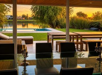 Casa · 285m² · 5 Ambientes · 2 Cocheras · Casa en Venta en El Cantón Norte, El Cantón, Escobar