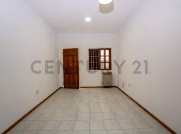 PH · 51m² · 3 Ambientes · PH en Venta en La Plata 2 Dorm. con Patio