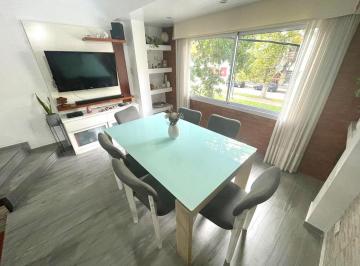 Casa · 89m² · 3 Ambientes · 1 Cochera · Casa en Venta Uriburu Al 1100 2 Dorm. Cochera y Patio
