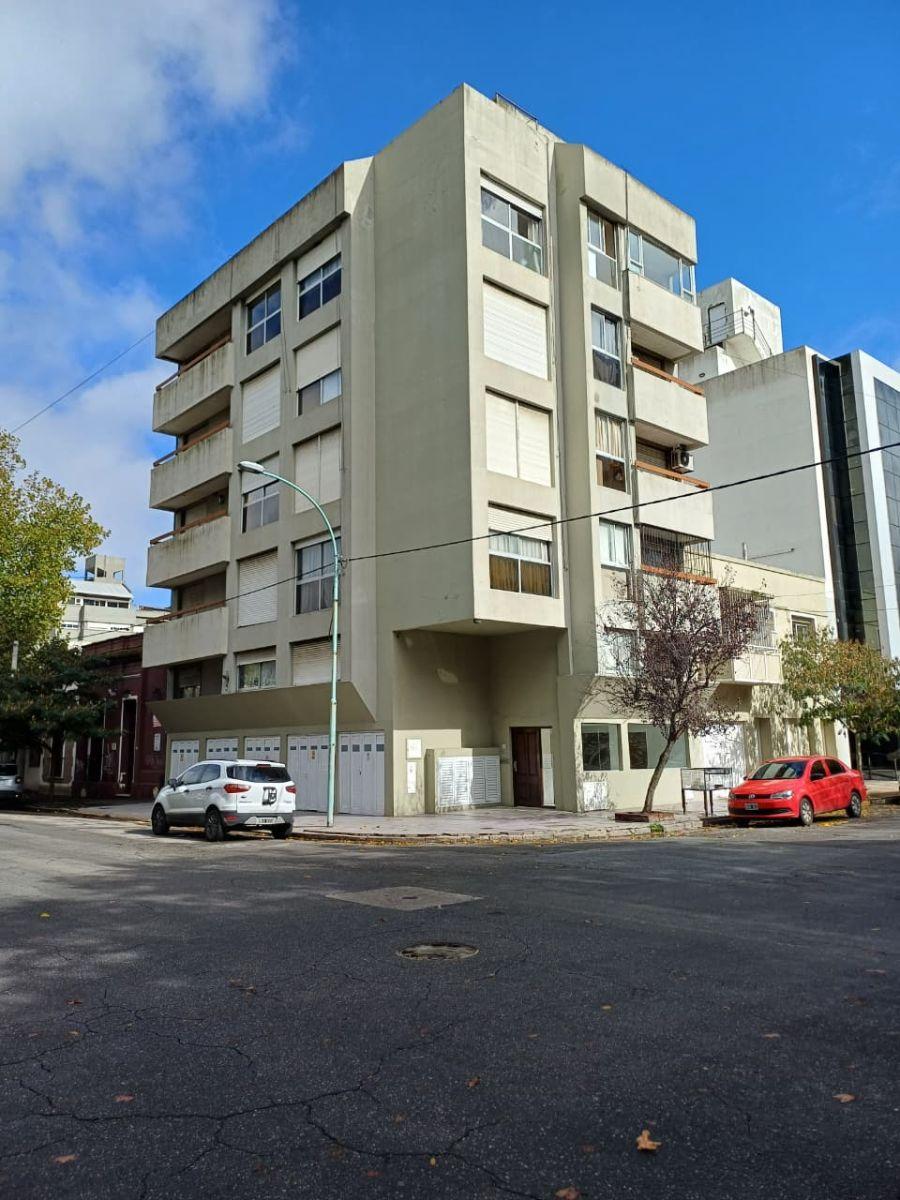 Departamento en 9 de julio esquina españa, 3 amb a la calle con balcon corrido muy luminoso de 60m2