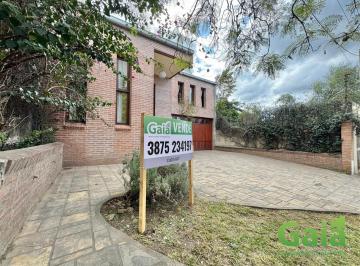 Casa · 556m² · 6 Ambientes · 4 Cocheras · Casa en Venta - Barrio Grand Bourg