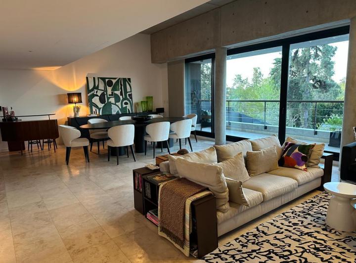 Departamento · 235m² · 8 Ambientes · 2 Cocheras