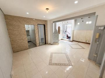 Departamento · 80m² · 3 Ambientes · PH en Ramos Mejia