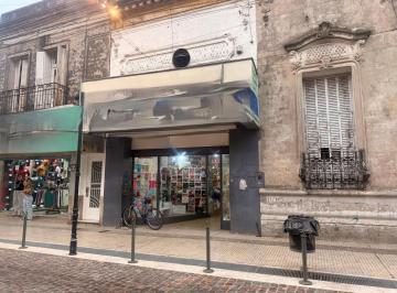 Local comercial · 103m² · Local en Alquiler 103,5 m² | San Martín Entre Francia y Rivadavia | Luján |
