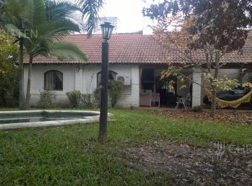 Quinta vacacional · 70m² · 4 Ambientes · 1 Cochera · Quinta en Venta en Colastiné Norte.