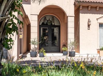 Casa · 463m² · 5 Ambientes · 2 Cocheras · Casa en Alquiler en Los Castores, Nordelta, Tigre