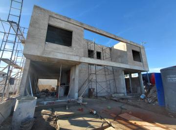 PH · 126m² · 4 Ambientes · 1 Cochera · Dúplex en Venta Rincones de Manantiales Frente a Plaza 3 Dorm. Entrega Agosto 2026