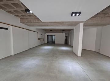 Local comercial · 130m² · Gran Local Comercial en David Luque 125 – 130 m²
