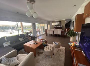 Casa · 200m² · 5 Ambientes · 4 Cocheras · Casa Venta La Candida Club de Campo 3 Dorm. Piscina