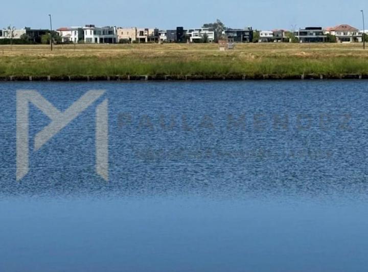 Terreno · 1104m²
