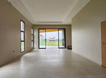 Casa de 4 ambientes, San Miguel de Tucumán · Casa en San Miguel de Tucumán