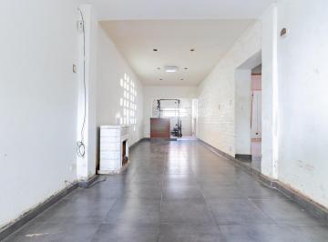 Casa · 69m² · 3 Ambientes · Venta Casa a Refaccionar en Caseros