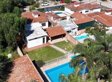 Casa de 7 ambientes, Villa Carlos Paz · Casa de 3 Dorm. a La Venta con Piscina en Barrio Residencial Sol y Lago - Villa Carlos Paz
