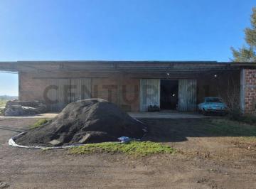 Casa · 570m² · 3 Ambientes · 4 Cocheras · Casa con 2 Galpones en Venta en Sicardi