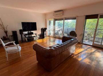 Departamento · 201m² · 5 Ambientes · 1 Cochera · Piso de Categoría 5 Ambientes en Libertador | Piso Entero con Cochera y Baulera - Acepta Permuta