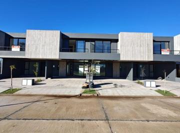 Casa de 4 ambientes, Córdoba · Se Vende Hermoso Duplex Campo Chico