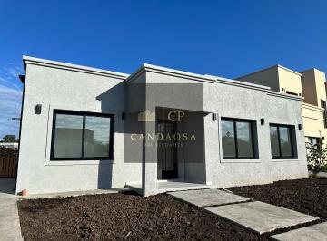 Casa · 170m² · 4 Ambientes · 4 Cocheras · Sg Casa Oportunidad Venta Pilar del Este