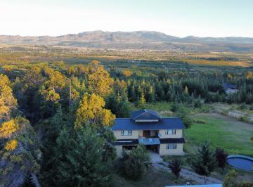 Casa de 6 ambientes, Trevelín · Hermosa Casa en La Patagonia Argentina
