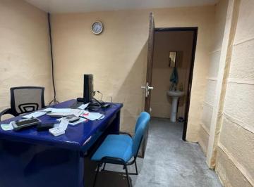 Bodega-Galpón · 350m² · 1 Ambiente · Galpón con Oficina y 2 Baños