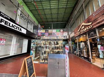 Local comercial · 24m² · 2 Ambientes · Alquiler – Local Comercial con Vidriera y Depósito en Galería Paseo del Sol, Pleno Centro