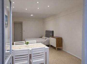 CRP-CRP-3426_2 · Oportunidad Departamento 1 Ambiente a La Calle con Balcón en Zona Centro