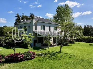 Casa · 310m² · 5 Dormitorios · 2 Cocheras · Casa en Venta en Estancias del Pilar La Pionera - Doble Lote