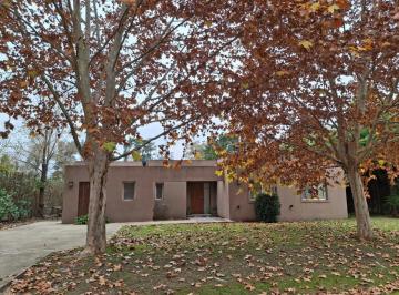 Casa · 167m² · 5 Ambientes · 3 Cocheras · Casa en Venta/alquiler B Cerrado Sausalito Pilar 3 Dorm Apto Credito